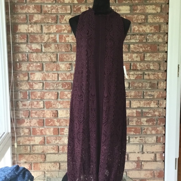 Chelsea28 Dresses & Skirts - 𝅺CHELSEA 28 Maxi Dress